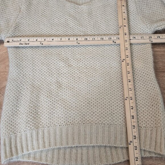 ITALY Women Textured Knit Sweater Soft Long Sleeve V-Neck Pullover Beige Small - Picture 11 of 14